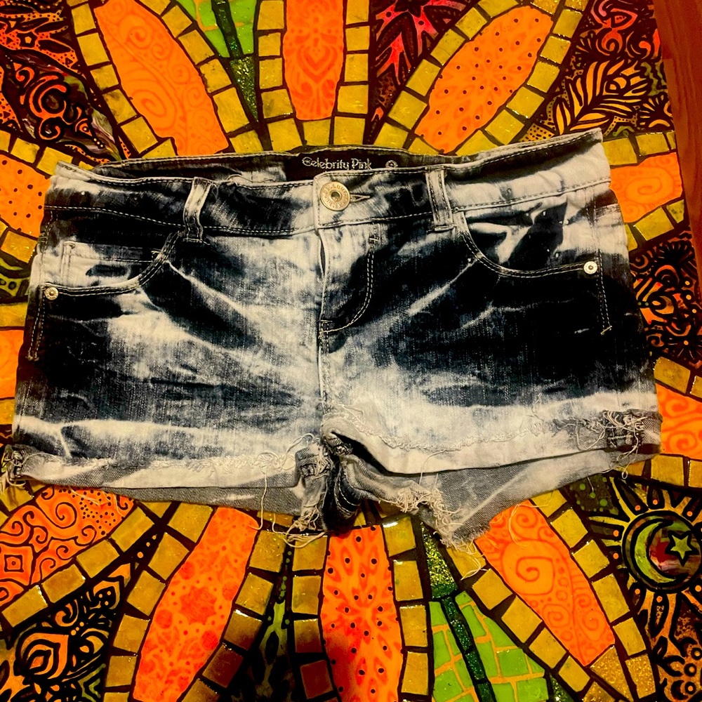 Celebrity pink Jeans, Jean shorts, size 9 ( fits like a 5/6) ,